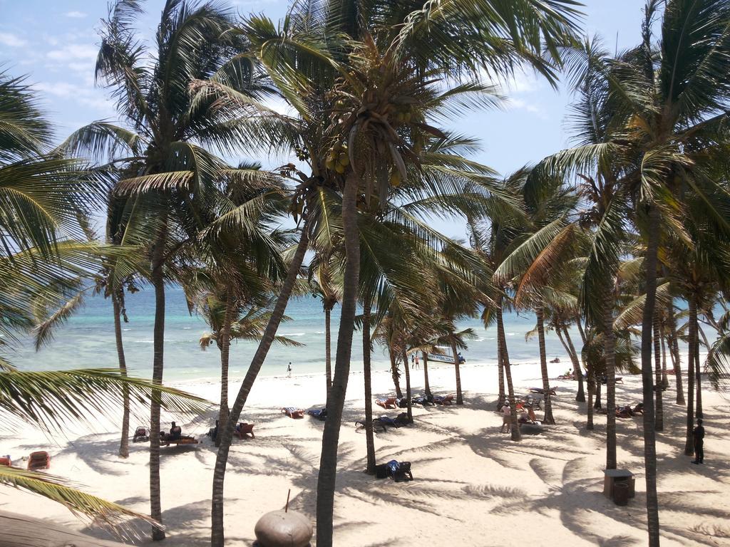 Amani Tiwi Beach Resort Zewnętrze zdjęcie