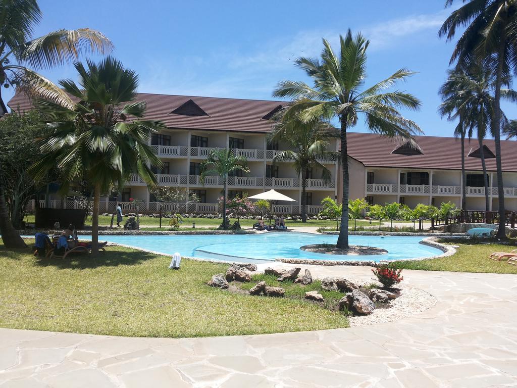 Amani Tiwi Beach Resort Zewnętrze zdjęcie